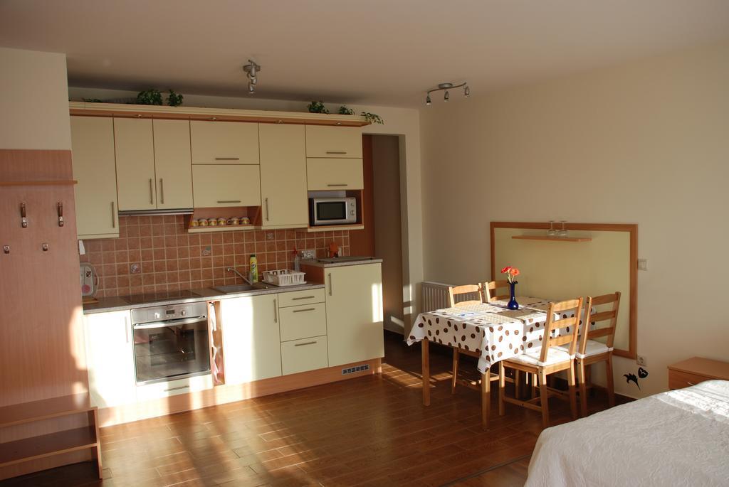 Atmoszfera Apartman Шарвар Экстерьер фото